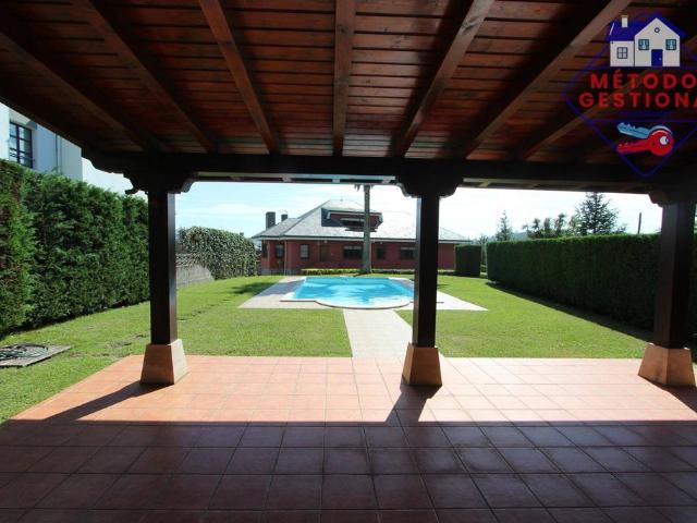 Exclusiva casa de 316 m2 en venta Camargo, Piélagos, Cantabria