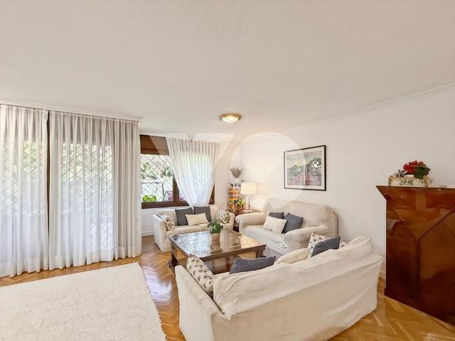 Exclusiva casa de 319 m2 en venta Majadahonda, España