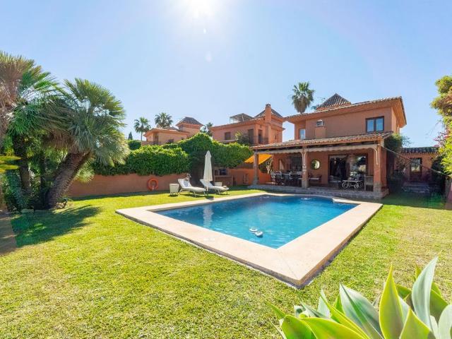 Exclusiva casa de 336 m2 en venta Mijas Costa, España