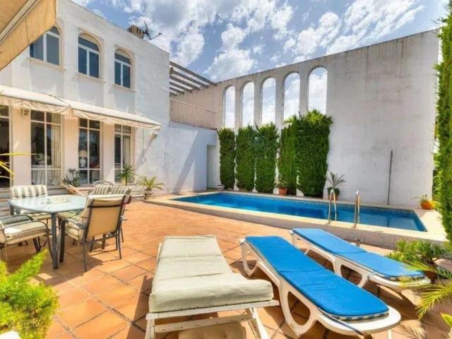Exclusiva casa de 339 m2 en venta Nueva Andalucia, Andalucía