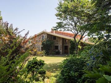 Exclusiva casa de 346 m2 en venta Calle Marola 14, Dexo Lorbé, Dexo, Provincia de La Coruña, Galicia