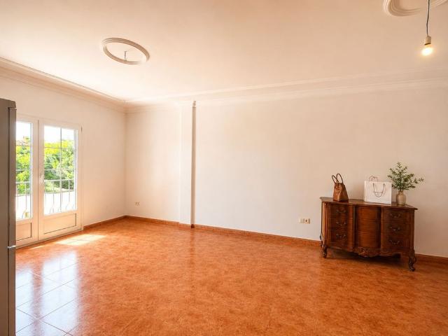 Exclusiva casa de 349 m2 en venta Estepona, Andalucía