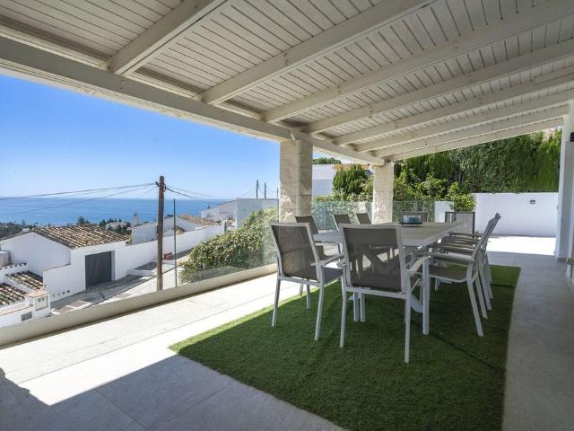 Exclusiva casa de 355 m2 en venta Mijas Costa, Andalucía