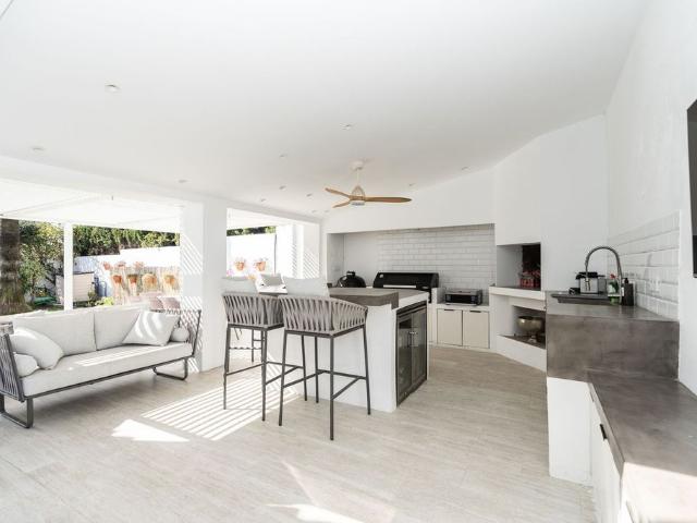 Exclusiva casa de 379 m2 en venta Estepona, Andalucía