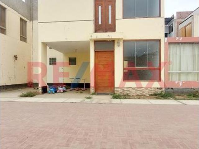 Exclusiva Casa De 3 Pisos En Condominiolos Lifes| 4 Dormitorios, Cochera, Jardín