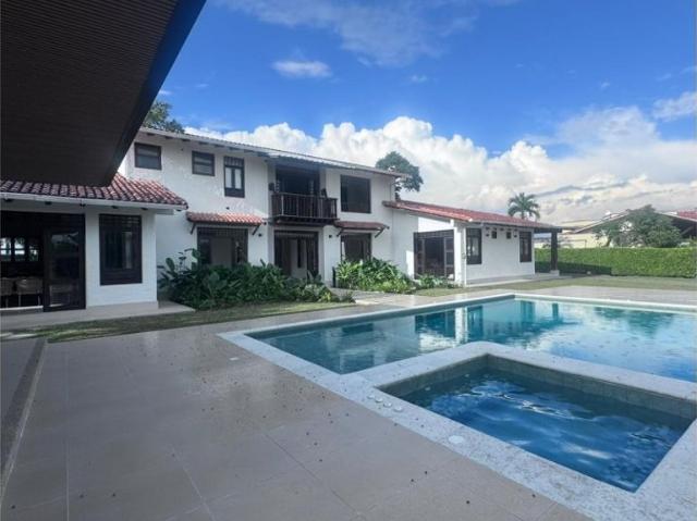 Exclusiva casa de campo en venta Montenegro, Quindío Department