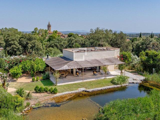 Exclusiva casa de campo en venta Rupiá, España