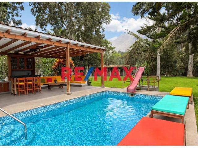 Exclusiva Casa De Campo En Cieneguilla | 2,805 M² | Piscina Y Áreas Verdes | A 1 Cuadra Del Óvalo