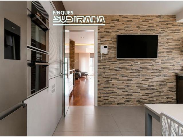 Exclusiva casa de disseny a Vilanova del Camí: amplitud, elegància i confort en cada detall