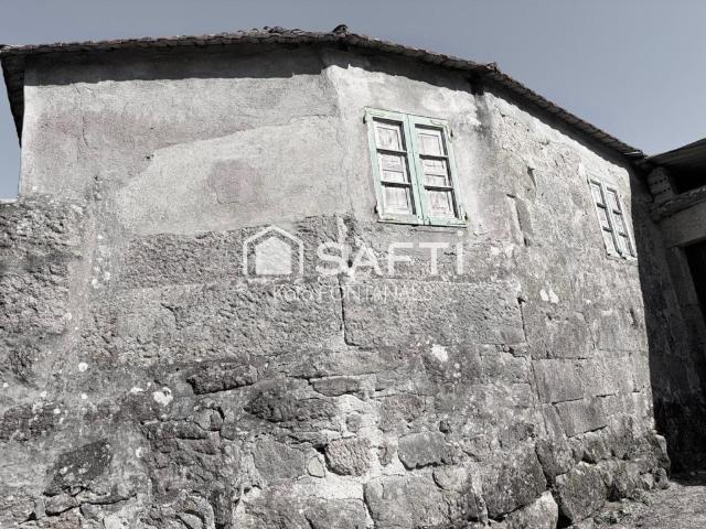 Exclusiva casa de piedra gallega para restaurar en Vilaboa: un proyecto único con encanto y vistas abiertas