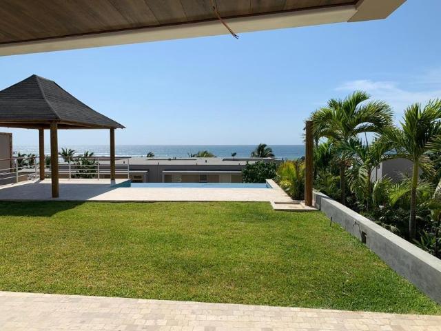 Exclusiva casa de playa en zorritos, tumbres. Frente al mar