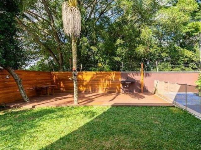 Exclusiva casa em condomínio fechado no Brooklin 680m², 4 suítes e 5 vagas