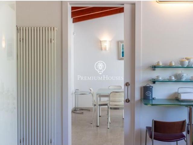 Exclusiva casa en una planta con piscina y gran privacidad en venta en Argentona
