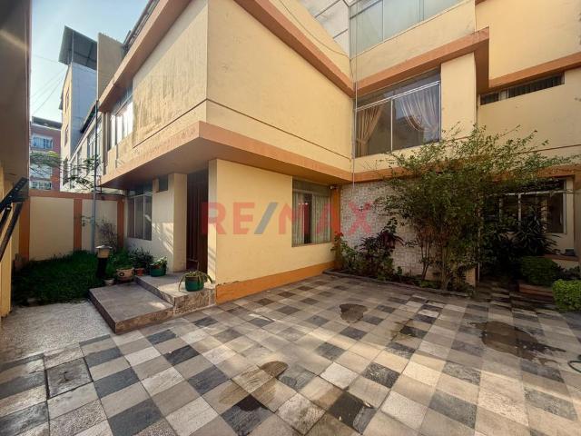 Exclusiva Casa En Venta Urb. Los Rosales I Etapa Santiago De Surco