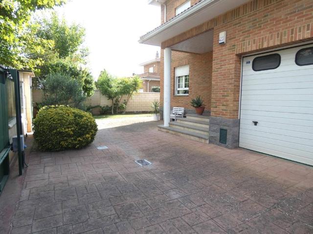 Exclusiva casa en venta Utebo, España