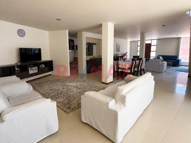 ✨ ¡Exclusiva Casa En Venta – Amplios Espacios Y Excelente Distribución!