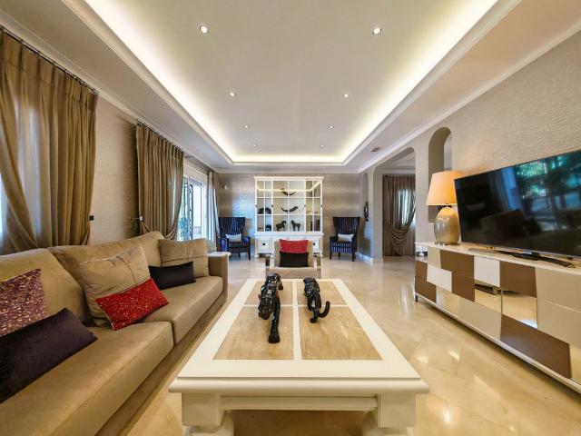 Exclusiva casa en venta Elviria, Andalucía