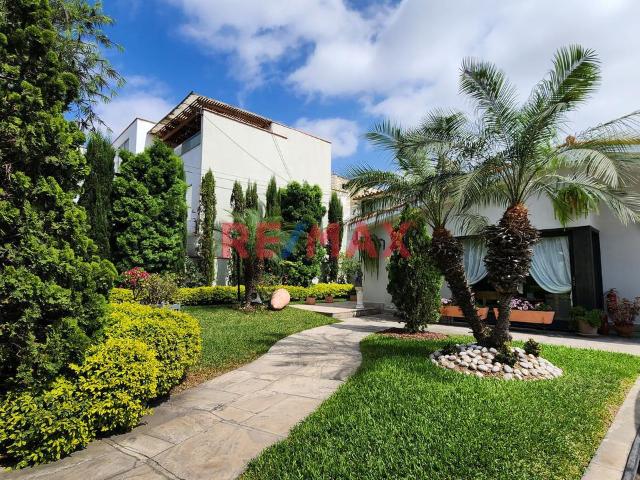 Exclusiva Casa En Venta En Santiago De Surco