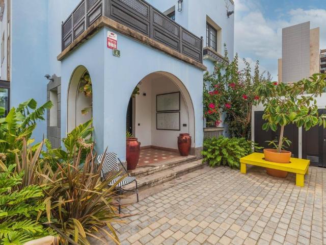 Exclusiva casa en venta Las Palmas de Gran Canaria, Canarias