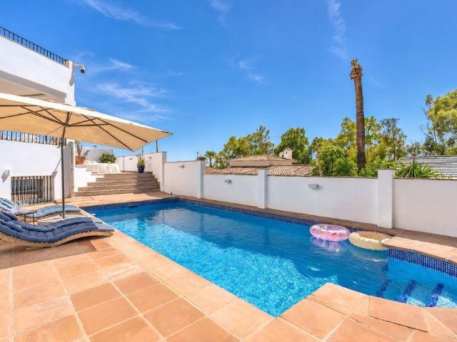 Exclusiva casa en venta Nueva Andalucia, España