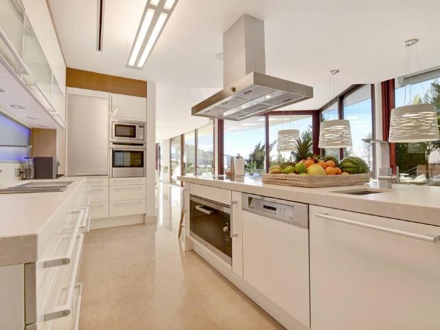 Exclusiva casa en venta Nueva Andalucia, España