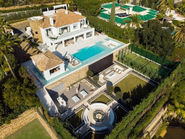 Exclusiva casa en venta Nueva Andalucia, España