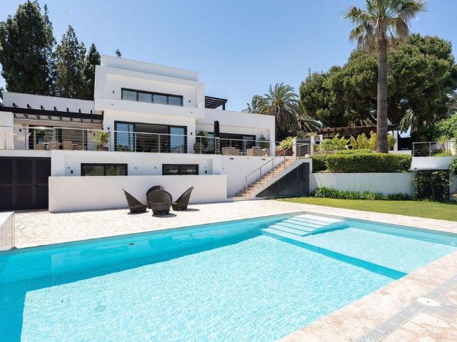 Exclusiva casa en venta Nueva Andalucia, España