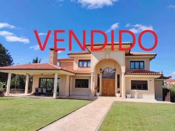 Exclusiva casa en venta Santa Marta de Tormes, Castilla y León