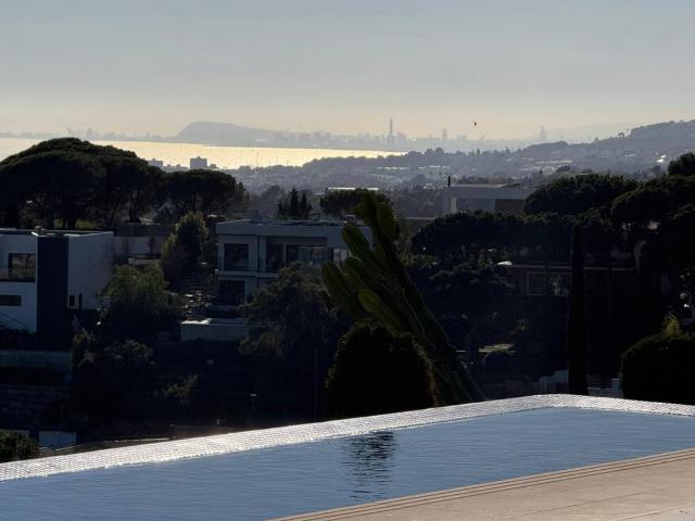 Exclusiva casa en alquiler!