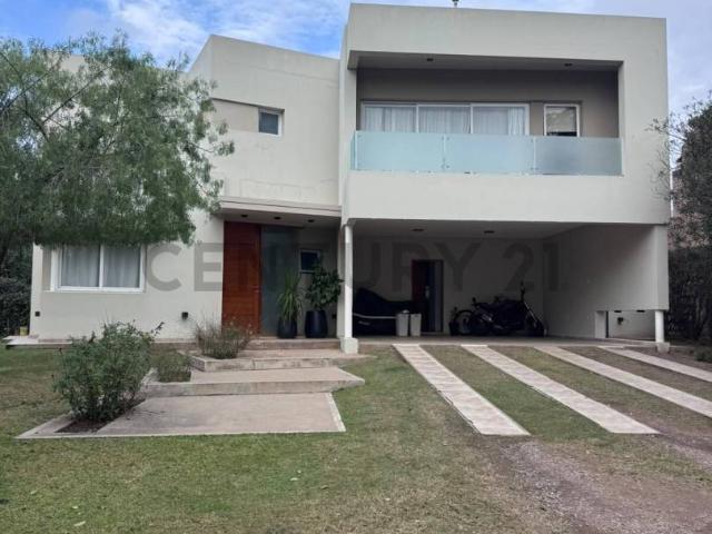Exclusiva casa en alquiler en Valle Escondido
