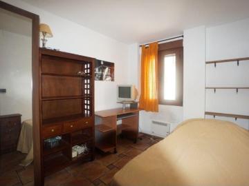 Exclusiva casa en alquiler en el corazón de Granada – Espacio, confort y ubicación inmejorable
