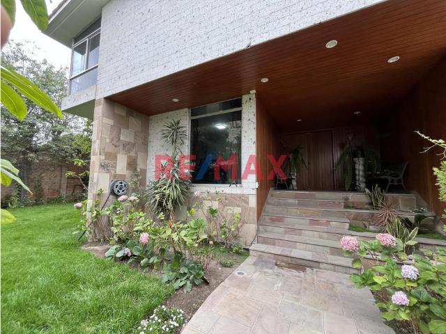 Exclusiva Casa En Alquiler En Quinta Privada En Yanahuara