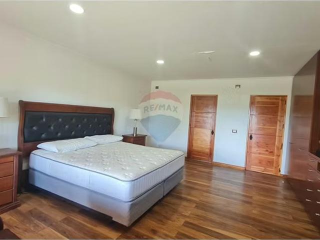 Exclusiva casa en condominio en lago rapel. 4 dormitorios por 9500.00 en Las Cabras
