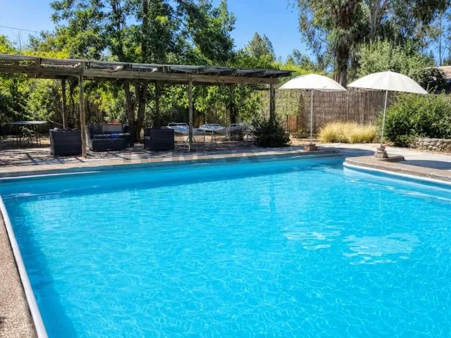 Exclusiva casa en mostazal | 10 dormitorios por 14000.00 en Mostazal