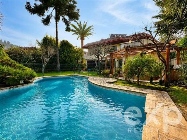 Exclusiva Casa en Pedro de Valdivia Norte 850 m de Terreno | 4 dormitorios por 32900.00 en Providencia