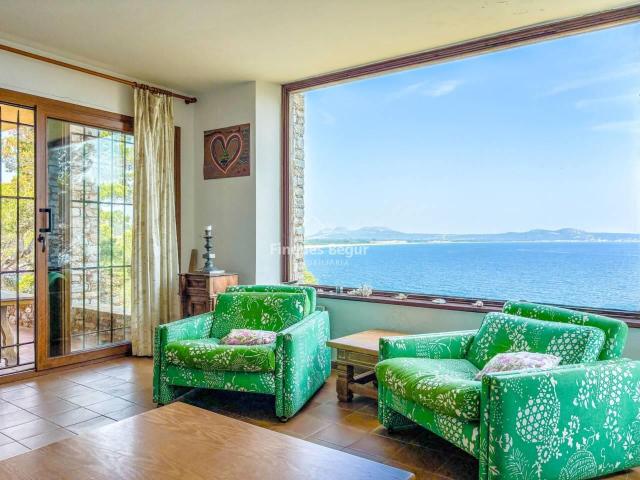 Exclusiva Casa en Primera Línea de Mar en Sa Riera, Begur 131m² Begur