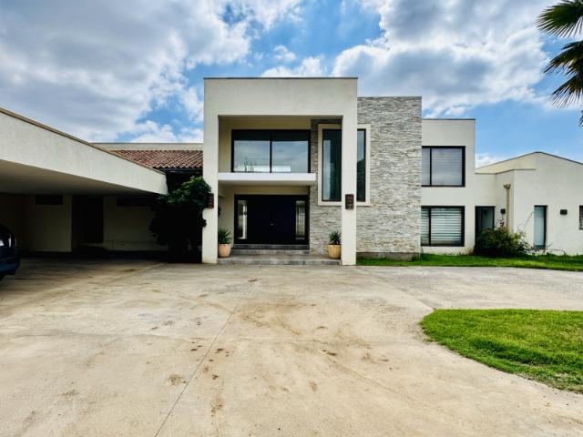 EXCLUSIVA CASA MEDITERRANEA EN VENTA