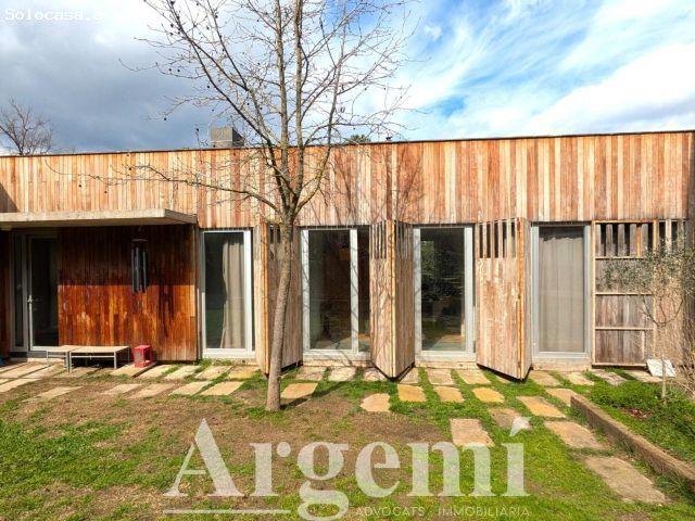 Exclusiva casa moderna en Sant Quirze Safaja Diseño y naturaleza