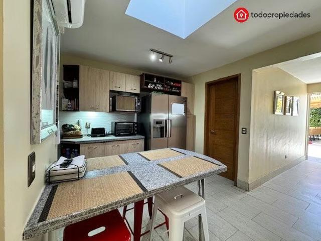 Exclusiva Casa Remodelada en Venta en Chamisero – Condominio | 4 dormitorios por 13500.00 en Colina