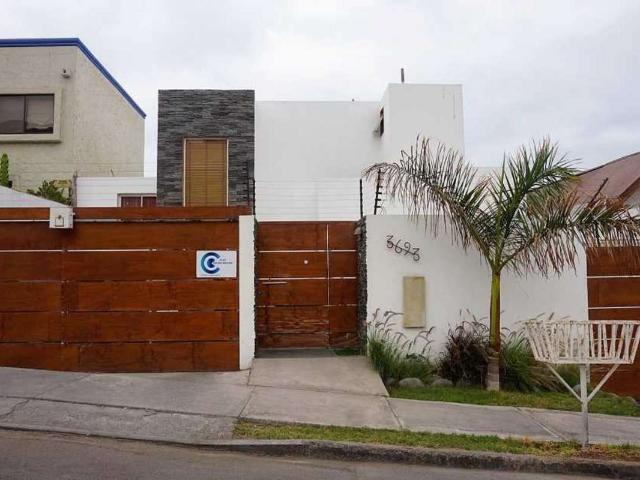 Exclusiva casa sector sur iquique 64832 | 6 Dormitorios por 26987.00 en Iquique