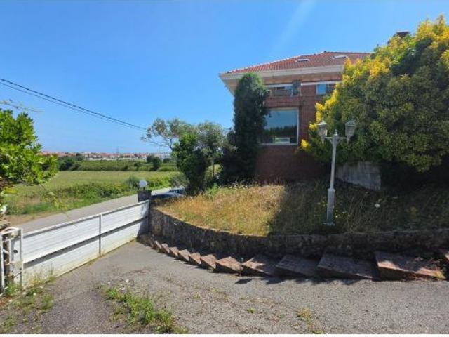 ? Exclusiva Finca con Residencia de Lujo y Hostelería en Sancibrián