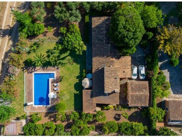 Exclusiva finca de categoría en Bunyola | 320 m2, piscina, olivar, jardín y vistas privilegiadas