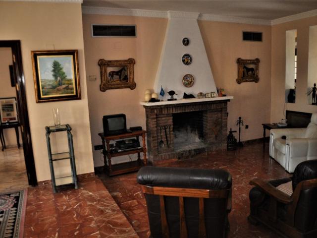 Exclusiva Finca Urbana en Palomares del Río Sevilla, un en. 613m² Palomares del Río