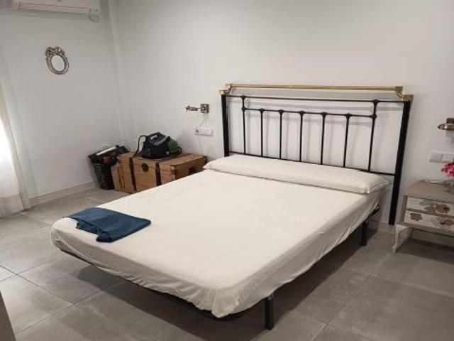 Exclusiva Oportunidad en Calle Hermanos López Diéguez: Diseño y Confort en el Corazón de Córdoba