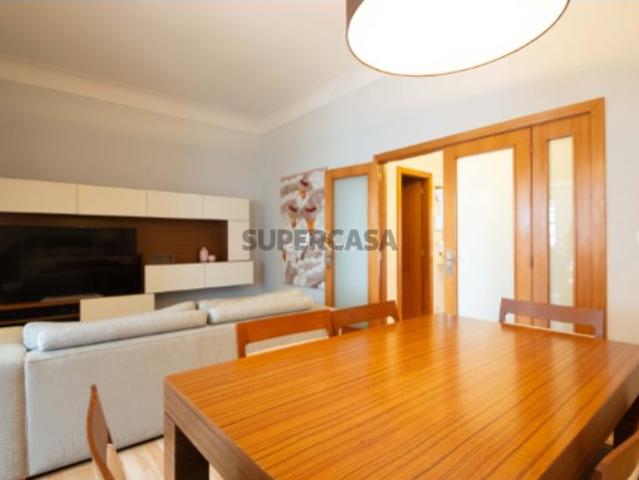 Exclusiva Moradia T3+2 Duplex no Coração de Paranhos