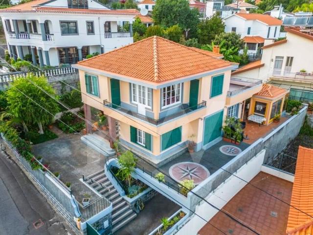 Exclusiva Moradia T4 com Jardim e Vista, por Valor de Apenas. 188m² São Martinho