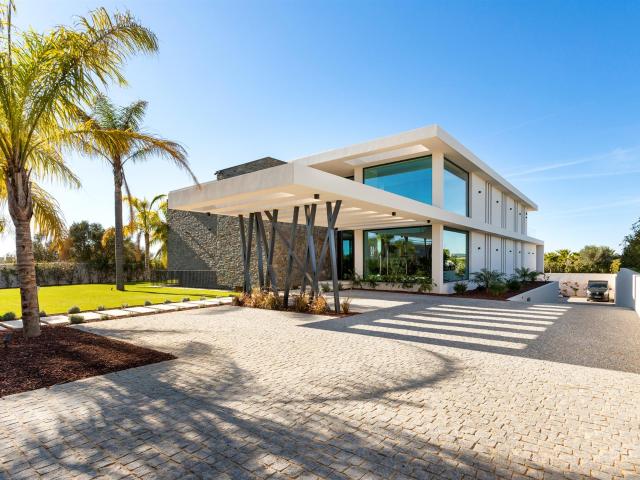 Exclusiva moradia com 4 quartos em suíte em Vilamoura 694m² Quarteira