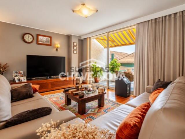 Exclusiva Moradia Multifamiliar com 399 m² em Matosinhos