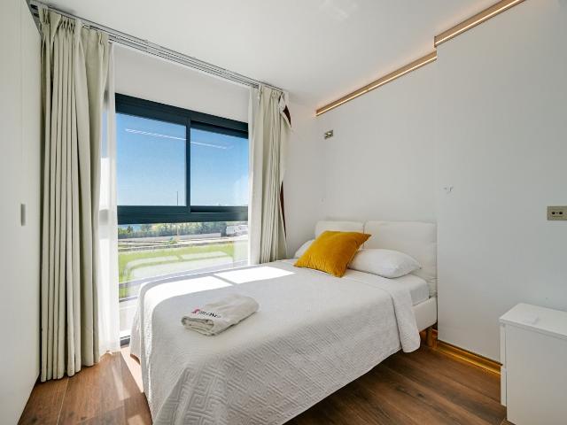 Exclusiva promoción de obra nueva con vistas al mar, y frent. 200m² Montgat
