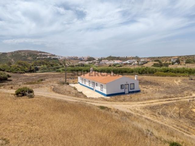 Exclusiva Quinta junto ao paraíso do surf na Carrapateira